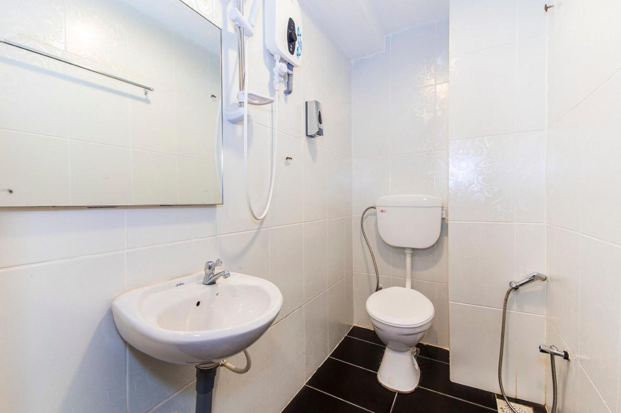 Oyo 90693 Sri Rampai Hotel Куала-Лумпур Экстерьер фото